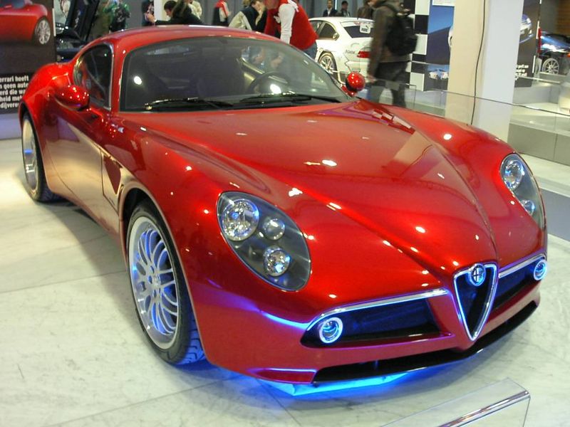 800px-Alfa_Romeo_8c